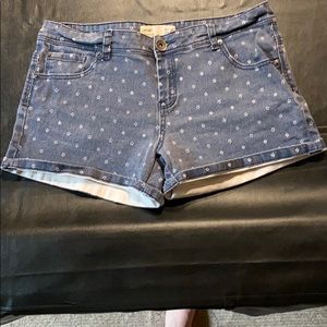 Flower printed short jean shorts